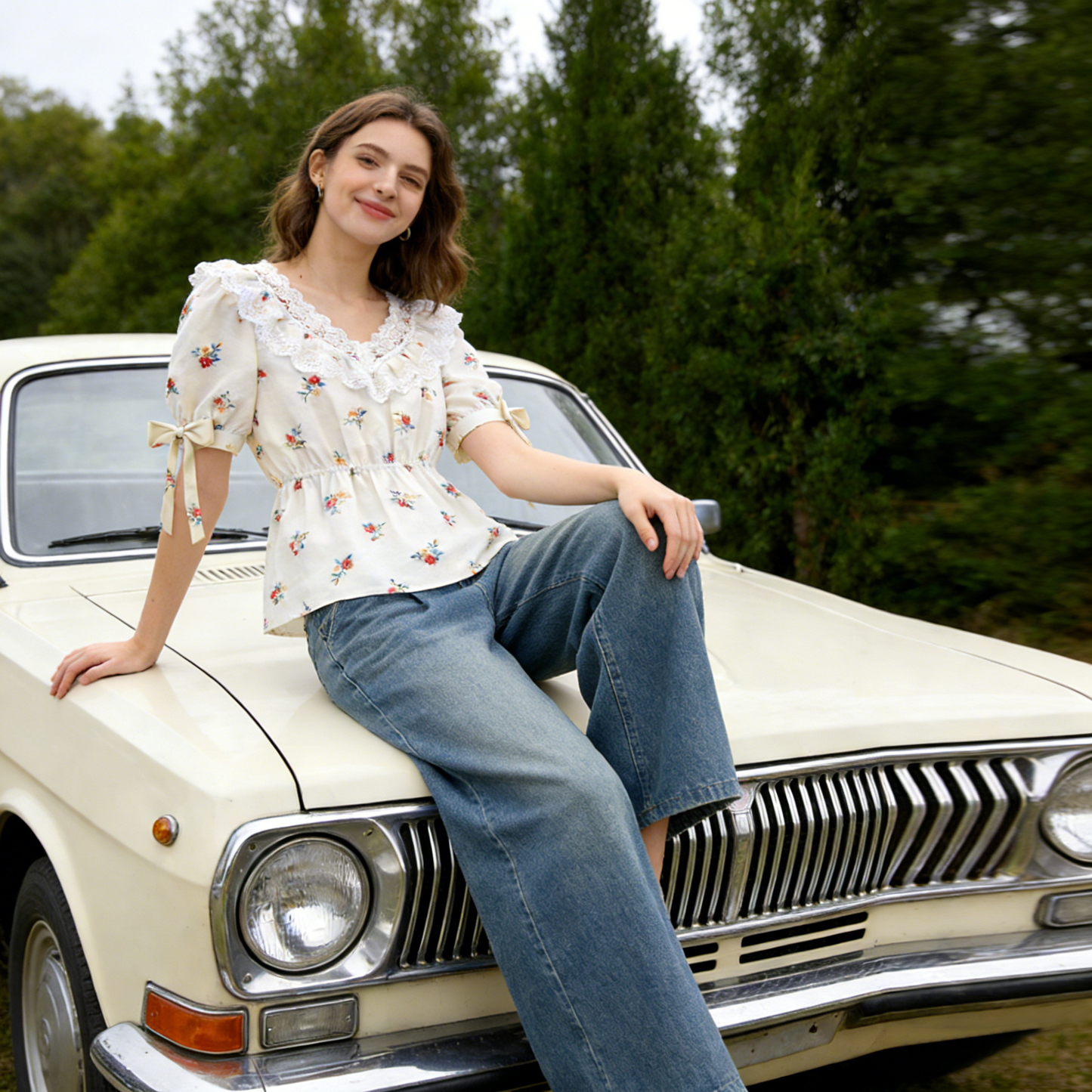 Cream Floral Lace Puff Sleeve Waist-Cinching Blouse